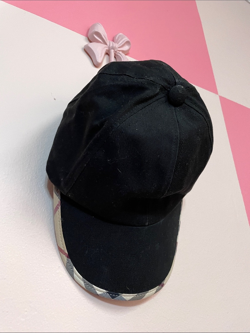 Burberry Black Cap with Signature Vintage Check Trim